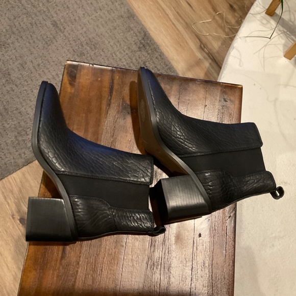 Vince Camuto Kreshna Bootie Black Leather 8M - Picture 7 of 10